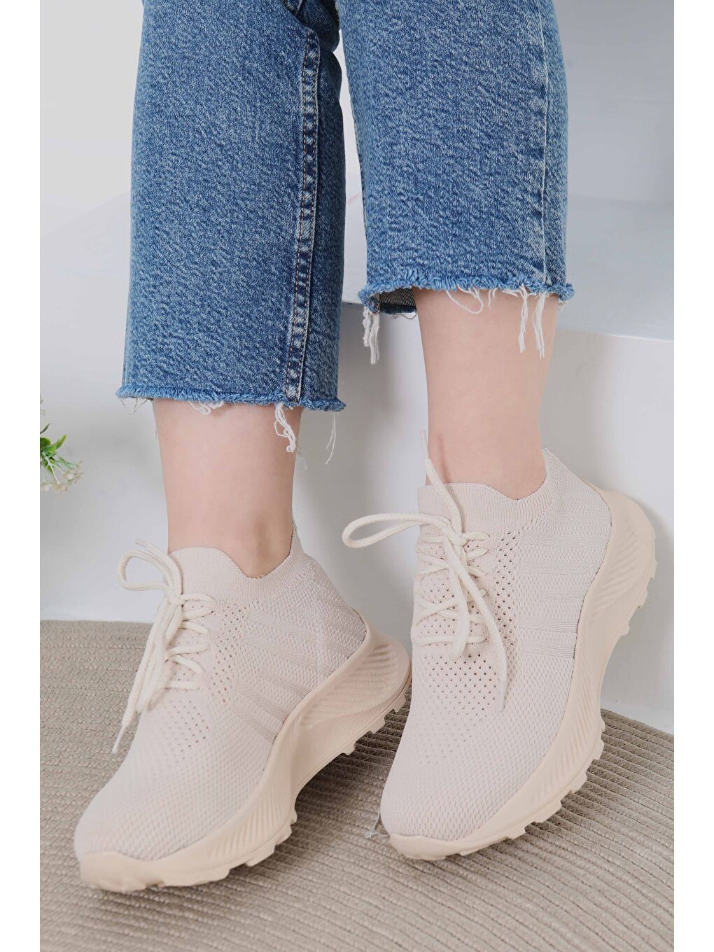 Kadın Bej Yüksek Tabanlı Spor Ayakkabı - 27082-3