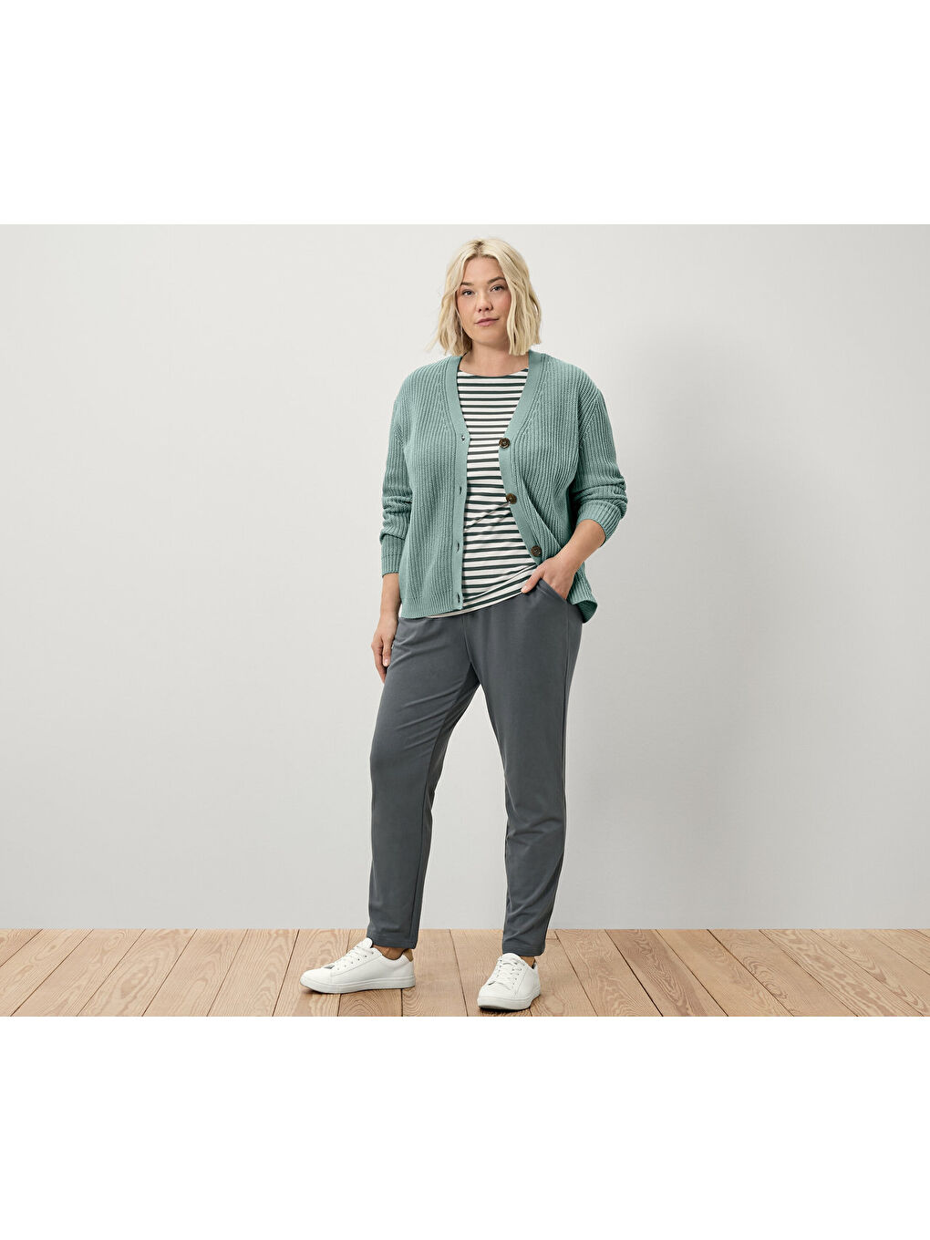 Kadın Tişört, Yarım Kollu, Yeşil Çizgili-2