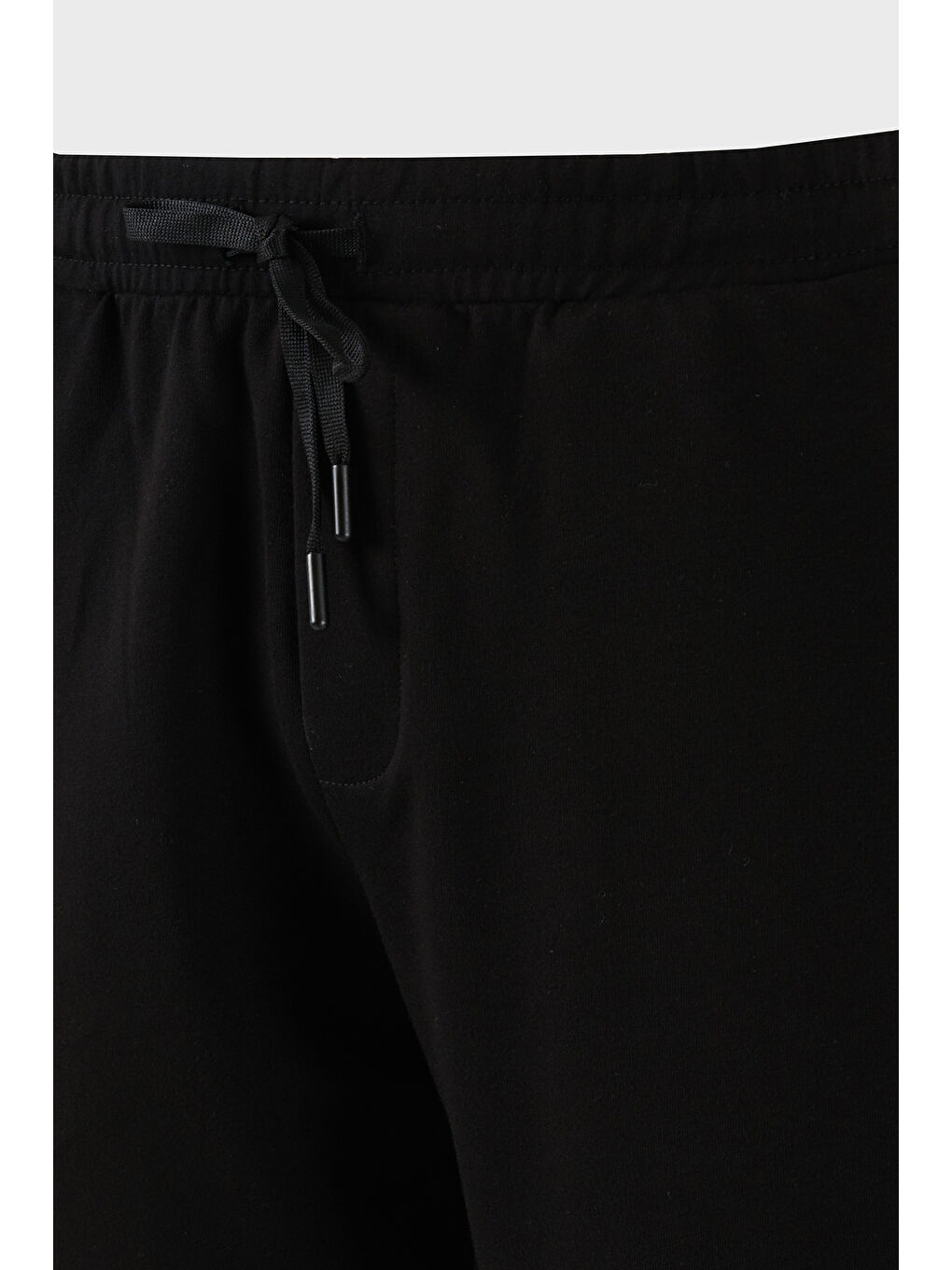 Siyah Pamuklu Regular Fit Normal Bel Belden Bağlamalı Short 5908021-3