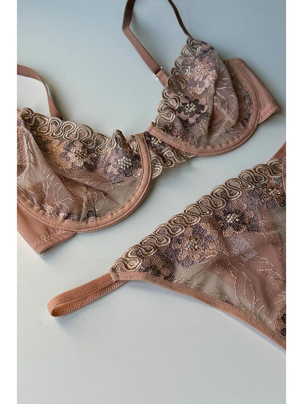 Bej Desteksiz Sütyen String Takım C12005 Vizon-1