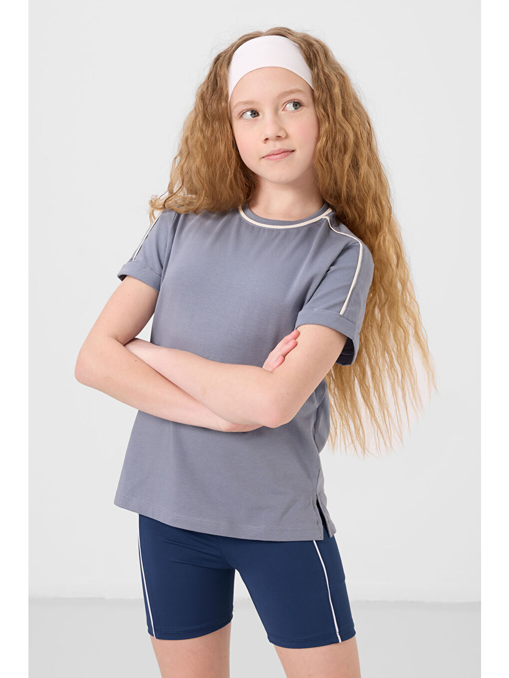 Koyu Mavi Pamuklu O Yaka Standart Fit Basic Kız Çocuk T-Shirt - 75177