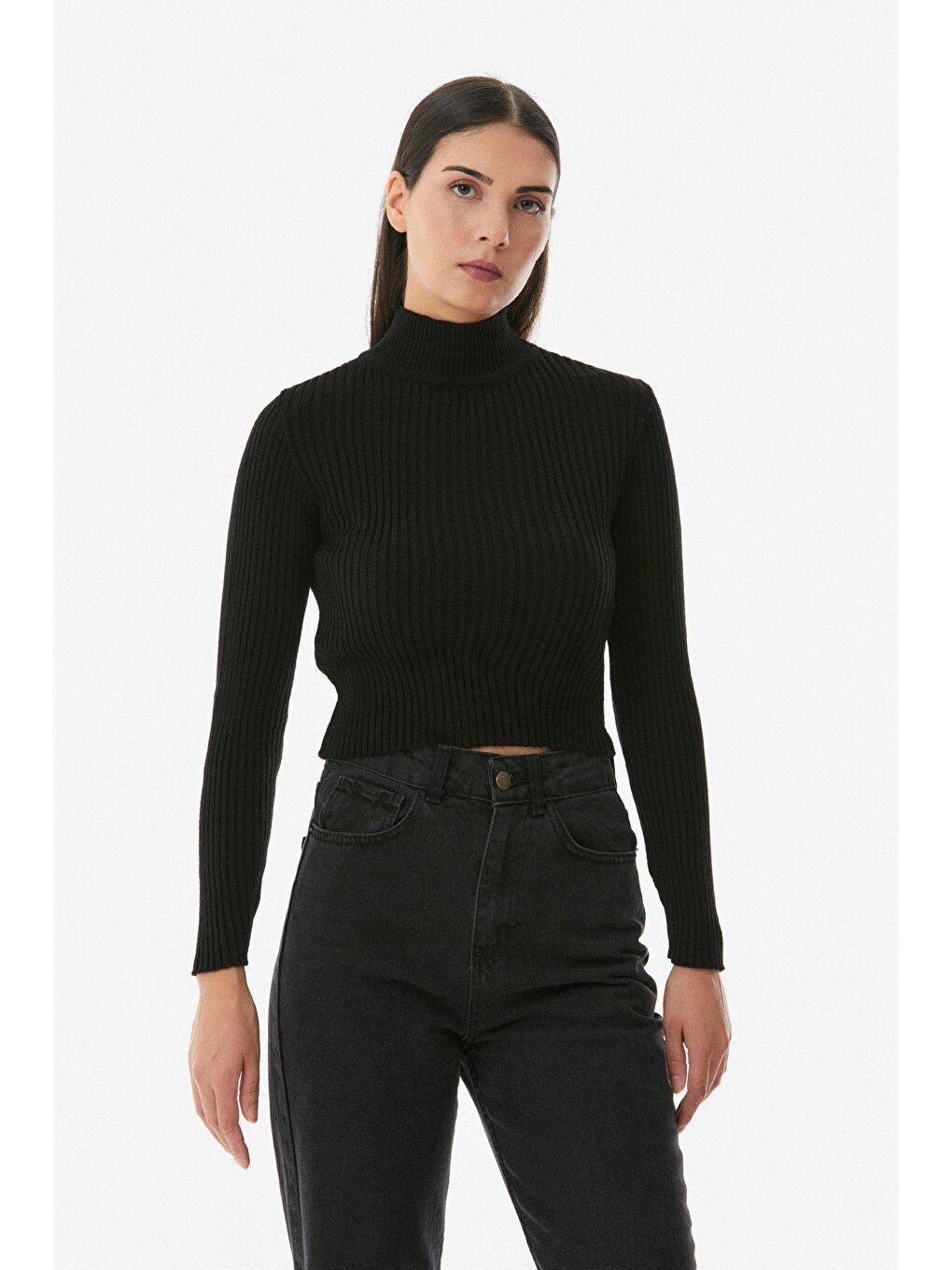 Siyah Fitilli Dik Yaka Triko Kazak