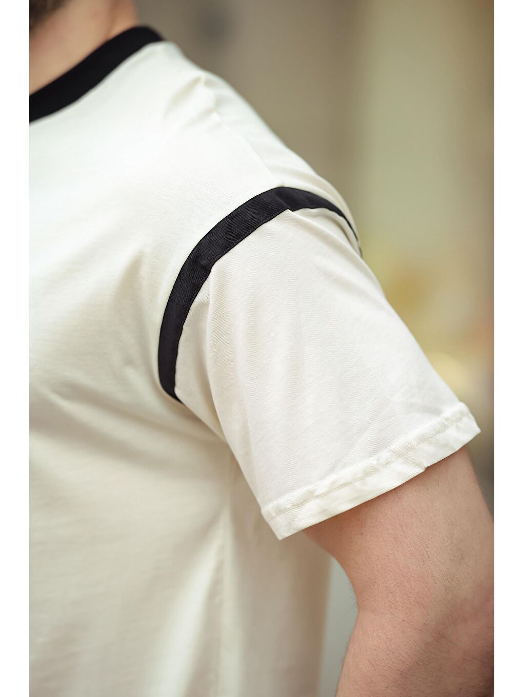 Ekru Bisiklet Yaka Regular Fit Erkek %100 Pamuk Tişört E7126-2