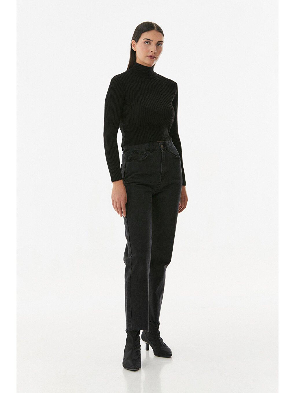 Siyah Fitilli Dik Yaka Triko Kazak-1