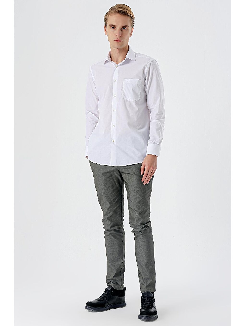 Beyaz Uzun Kol Filafil Desen Filafil Sert Yaka Cepli Pamuklu Basic Comfort Fit Gömlek 1004245002-1