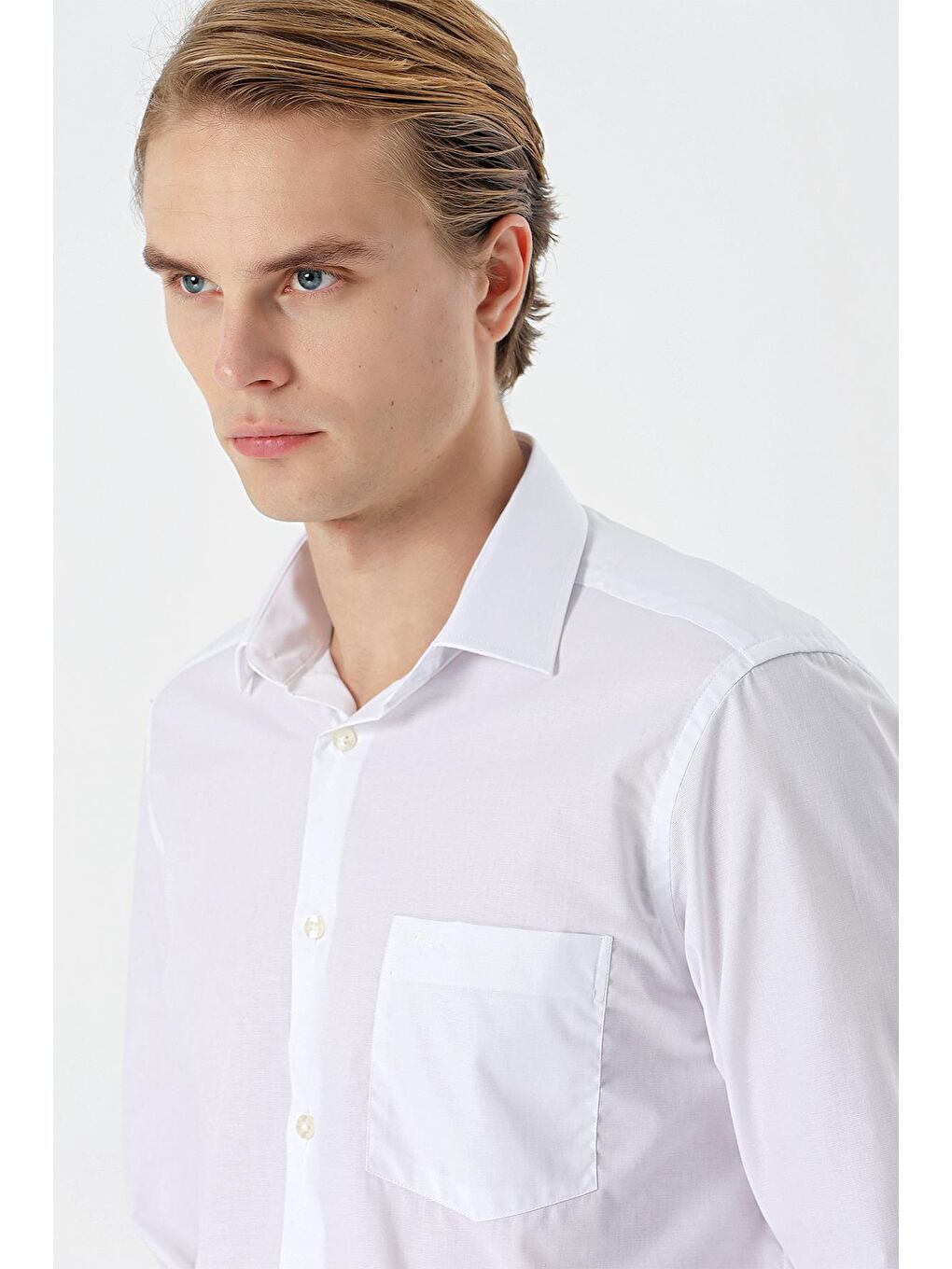 Beyaz Uzun Kol Filafil Desen Filafil Sert Yaka Cepli Pamuklu Basic Comfort Fit Gömlek 1004245002-4