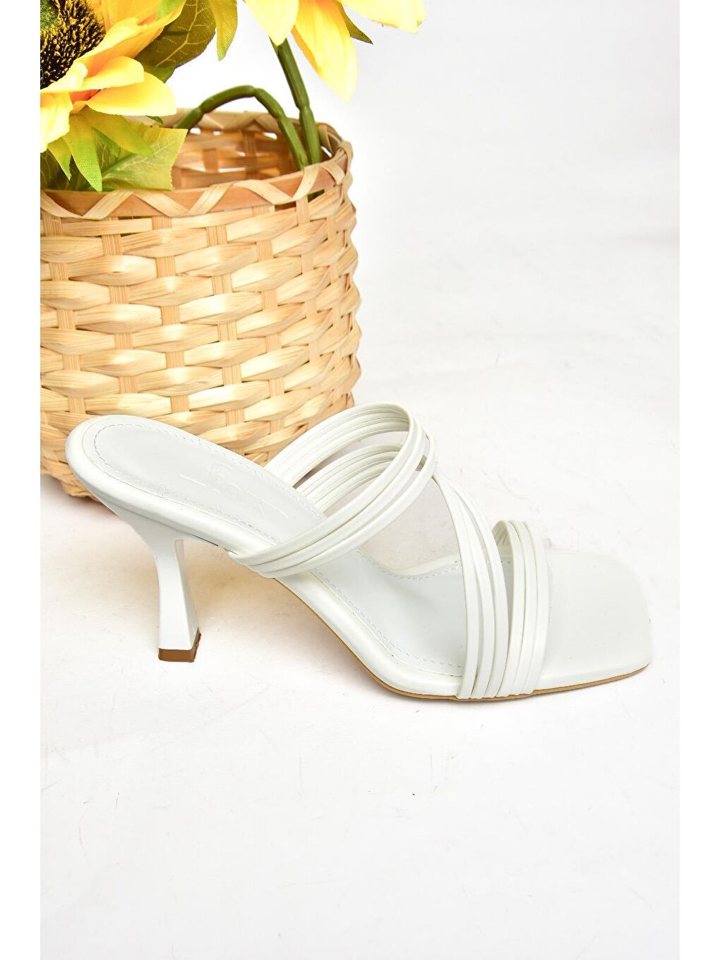 S5900337 Beyaz Kadın Terlik-1