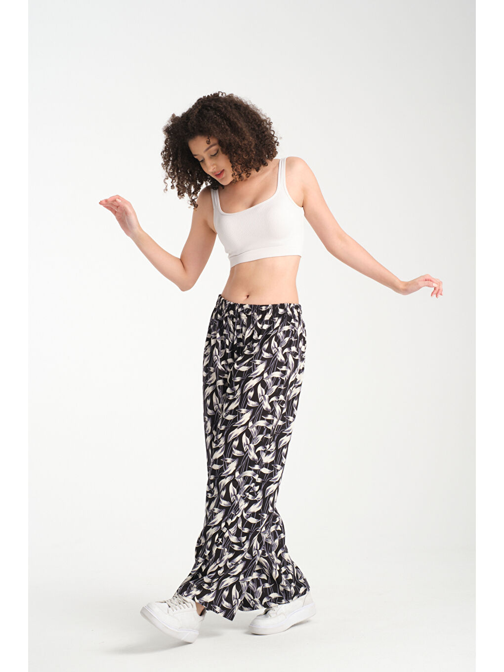 Mor Kadın Desenli Dökümlü Viskon Pantolon 1069-1