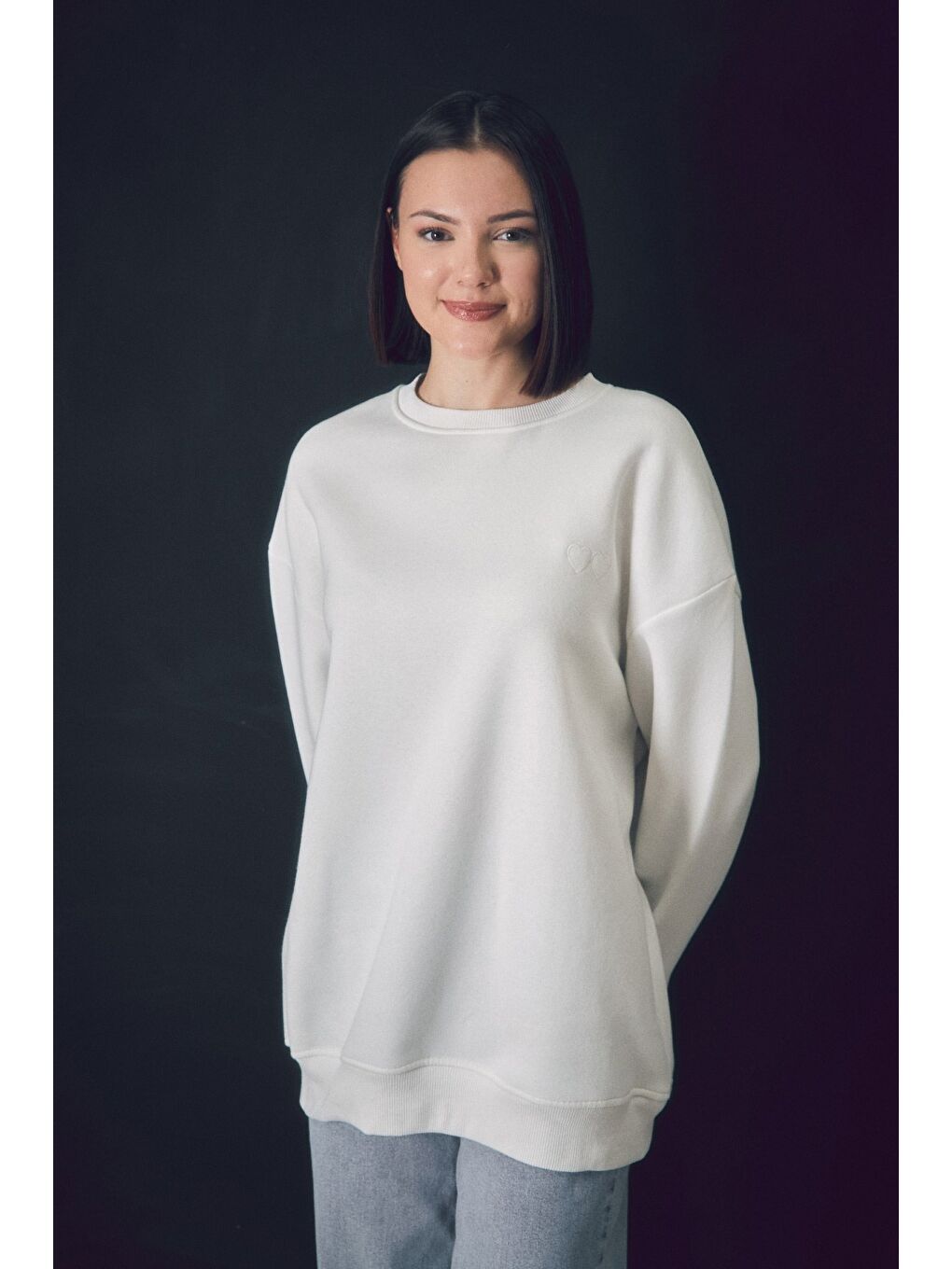 Ekru 3 İplik Çift Kalp Nakışlı Oversize Sweatshirt