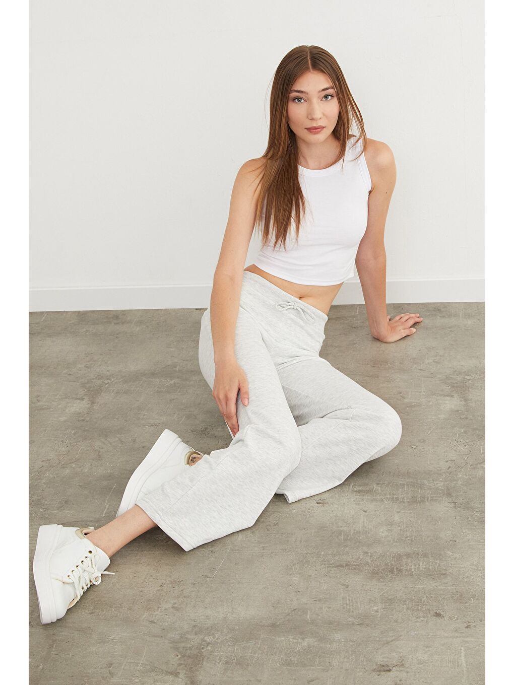 Gri 3 İplik Beli Bağlamalı Palazzo Eşofman Altı-1