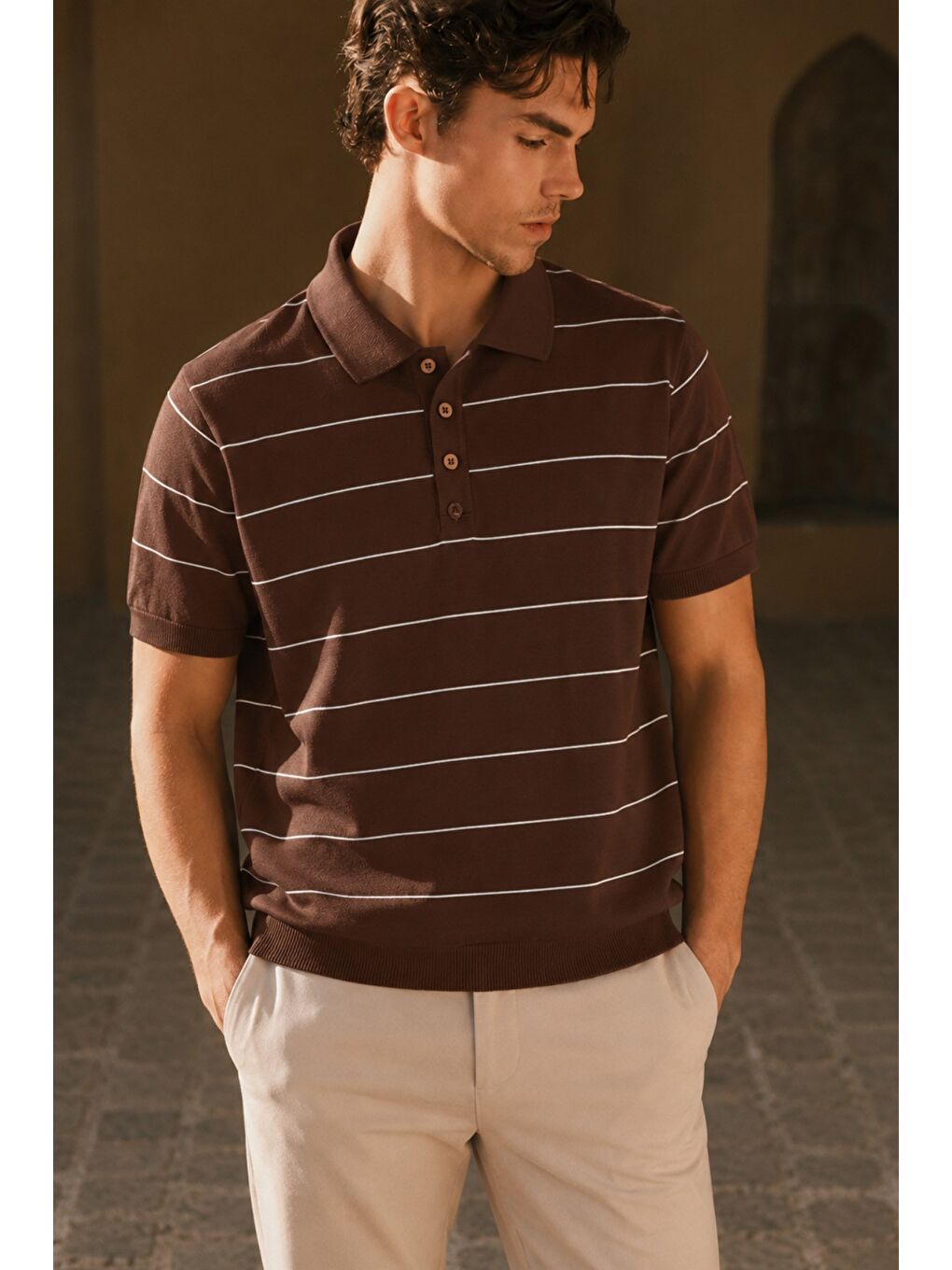 Kahverengi Erkek Old Money Çizgili Polo Yaka Triko Tişört Slim Fit-1