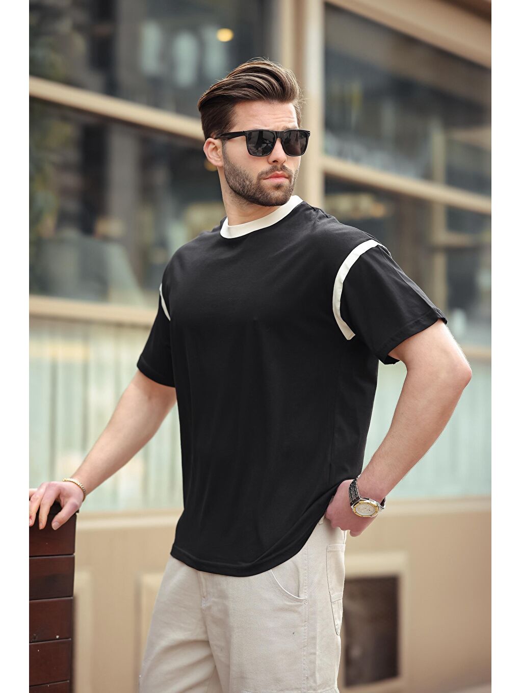 Siyah Bisiklet Yaka Regular Fit Erkek Tişört E7126-3