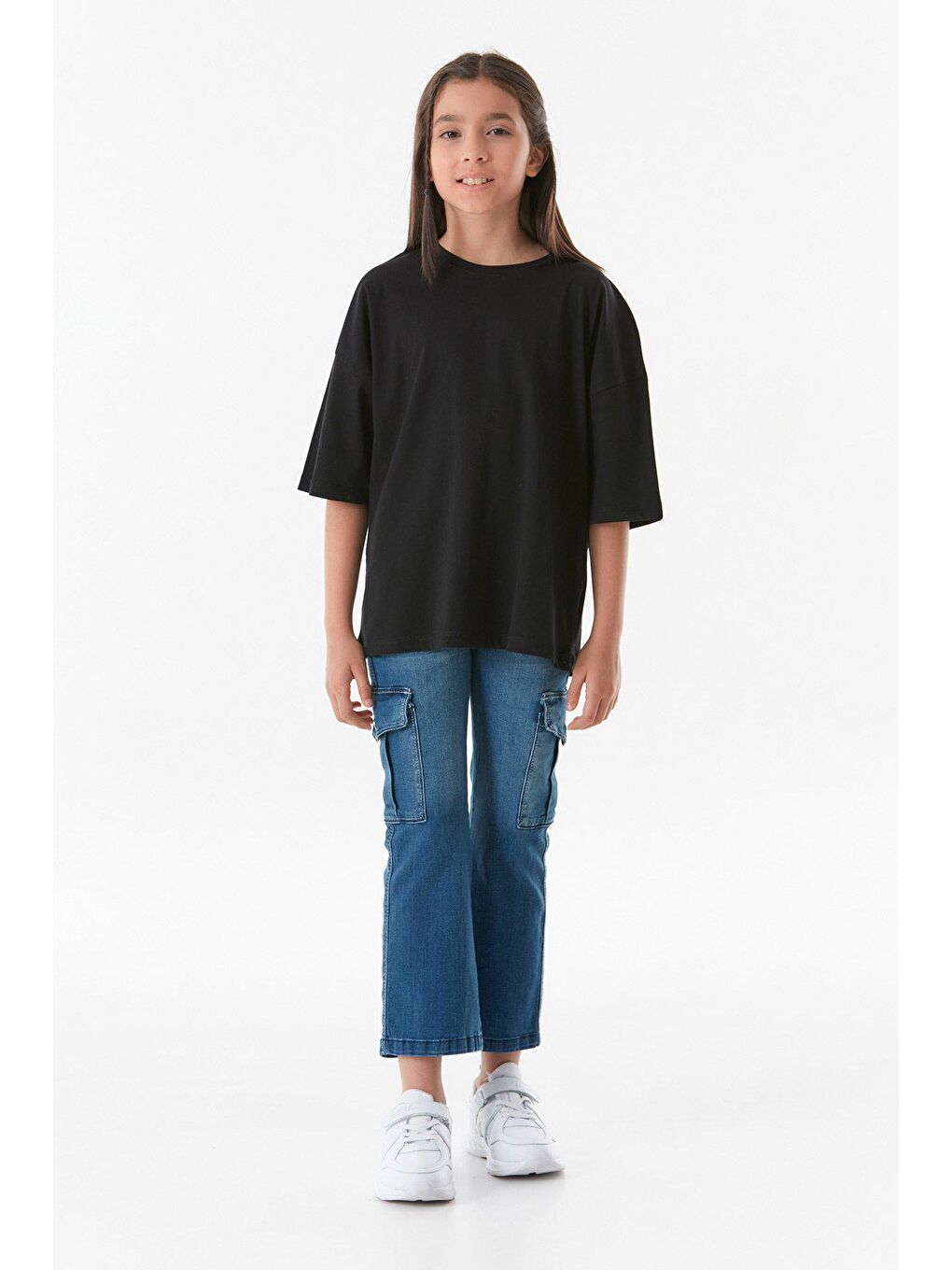 Siyah Arkası Baskılı Bisiklet Yaka Kız Çocuk Tişört-3