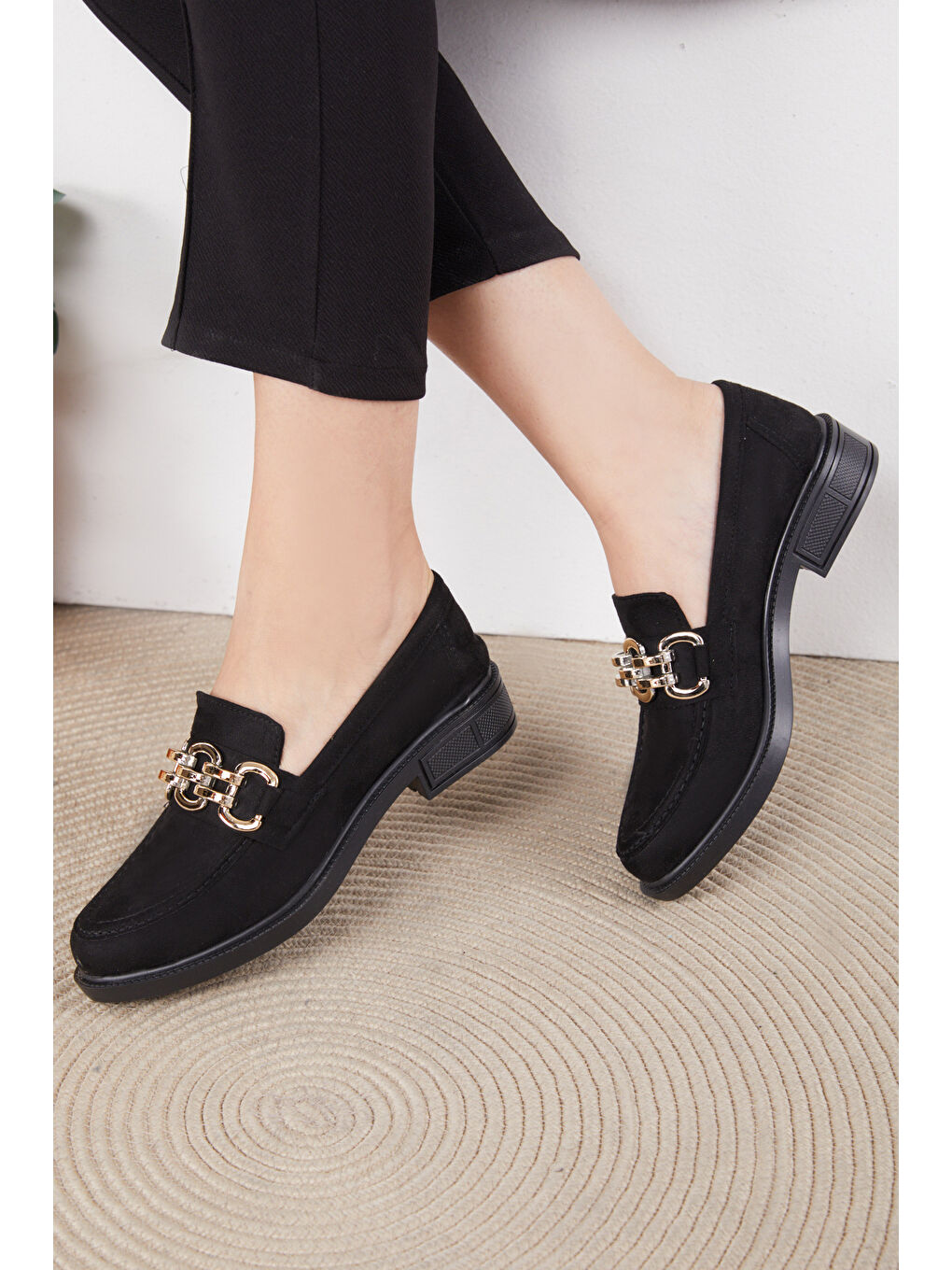 Kadın Siyah Tokalı Süet Ayakkabı - 26357-2