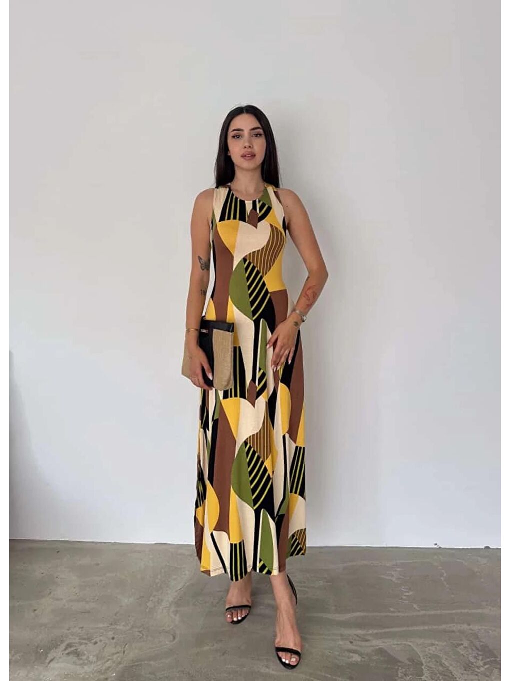 Sarı Desenli Sırt Çapraz Detay Elbise