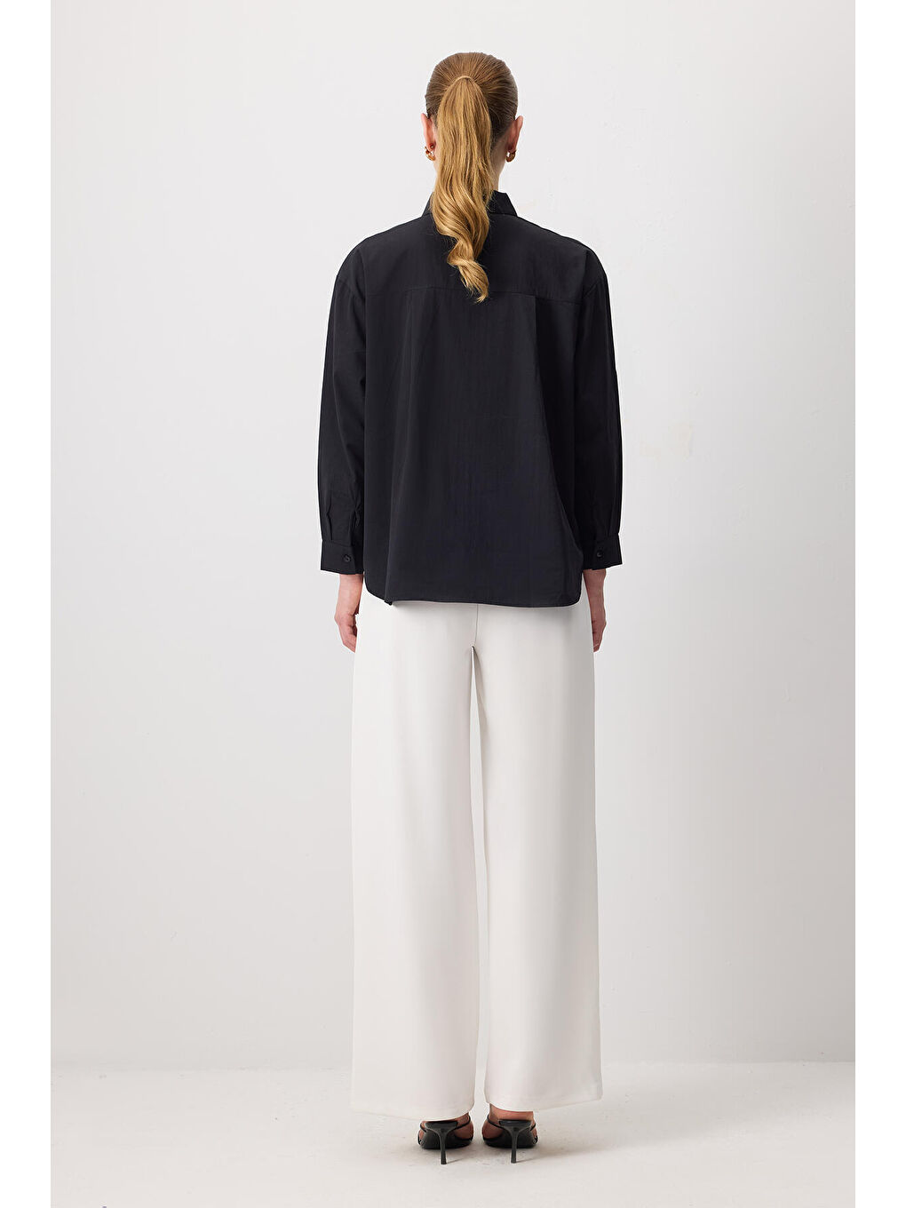 Siyah Tek Cepli Oversıze Gömlek-3