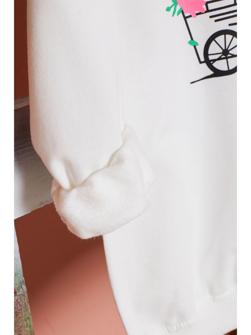 Ekru Çiçekli Tavşan Baskılı Kız Çocuk Sweatshirt 17275-4