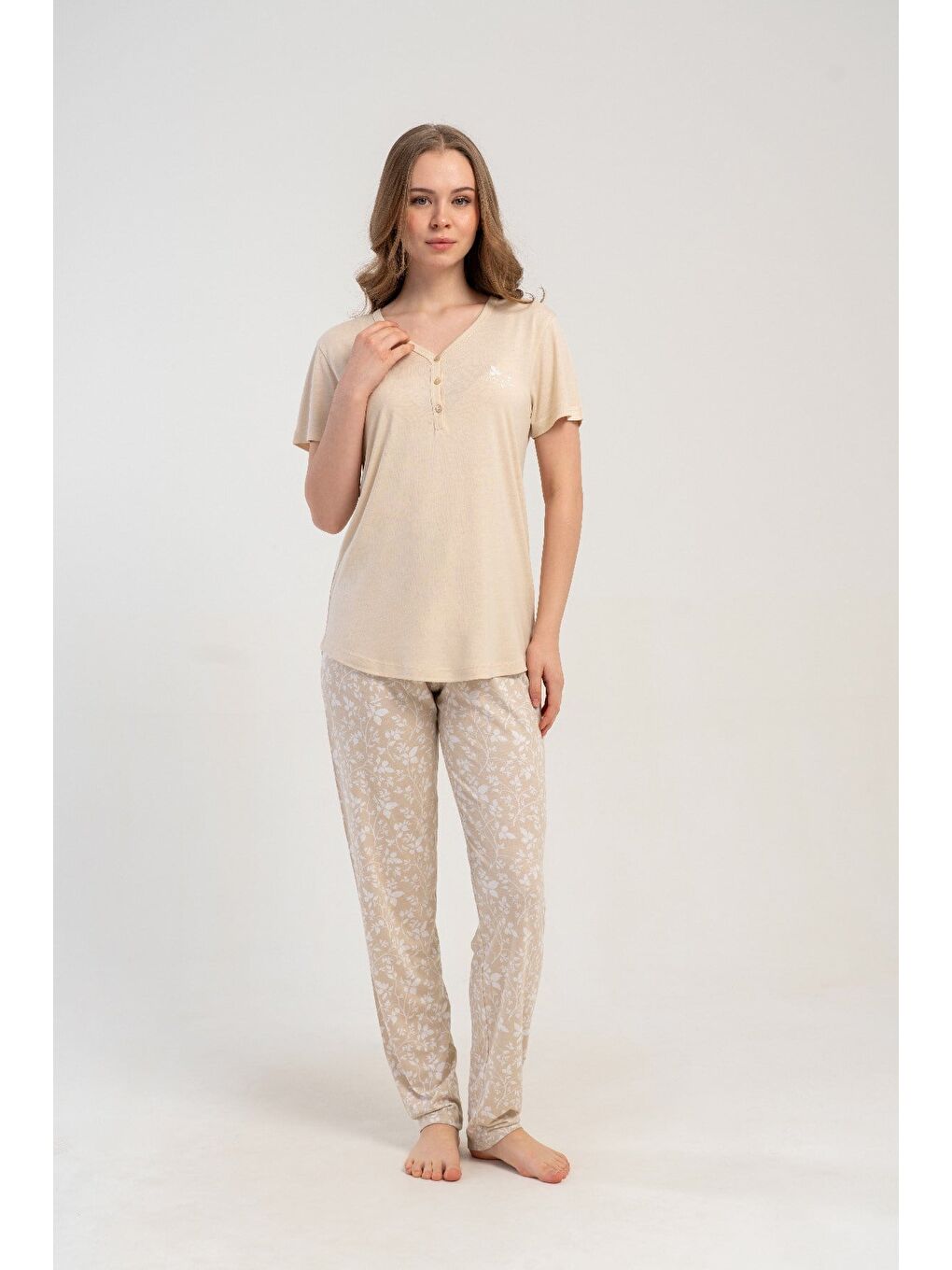Damla Yaka Yarım Düğmeli Pijama Takımı Bej-512182-1