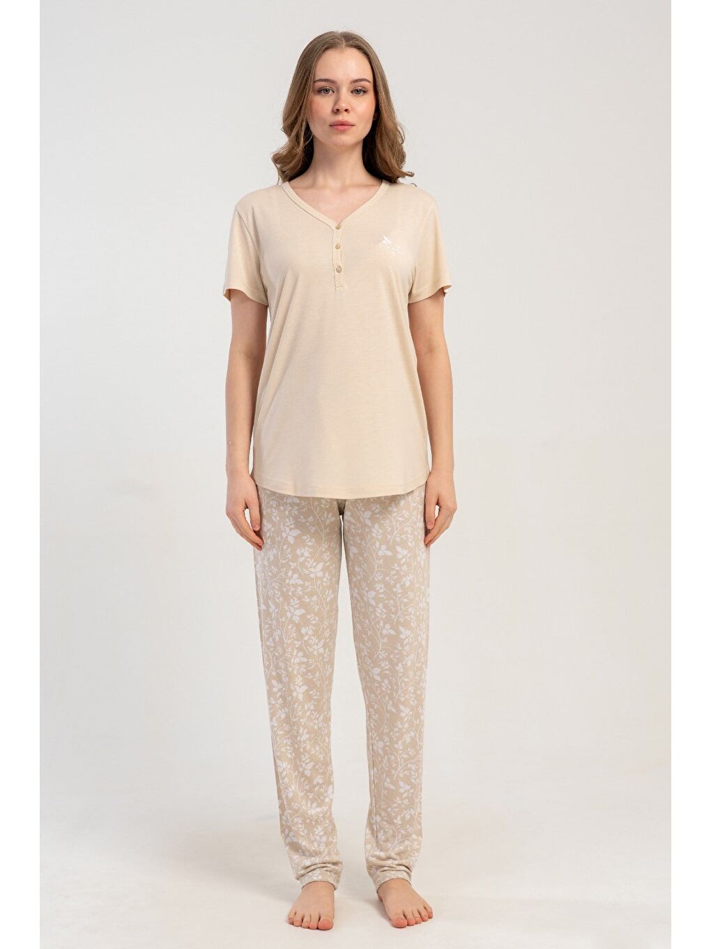 Damla Yaka Yarım Düğmeli Pijama Takımı Bej-512182-3