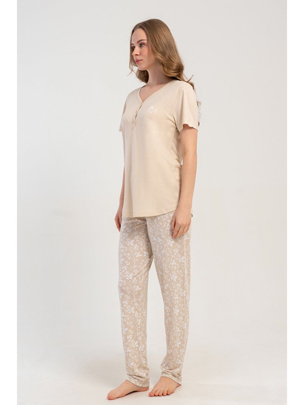 Damla Yaka Yarım Düğmeli Pijama Takımı Bej-512182-5