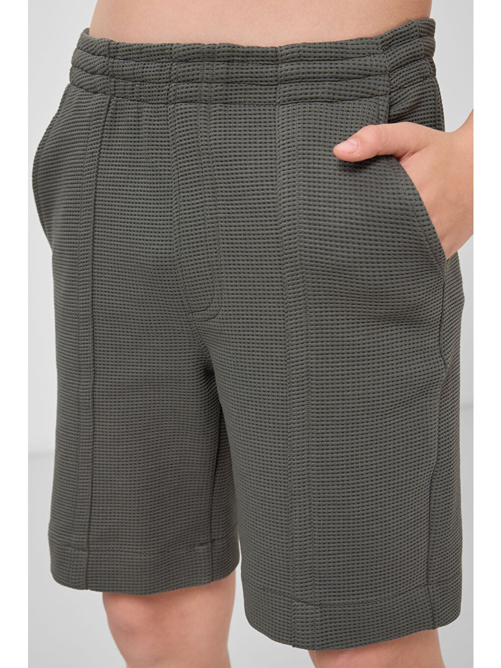 Haki Pamuklu Yumuşak Dokulu Standart Fit Basic Erkek Çocuk Şort - 11289-2