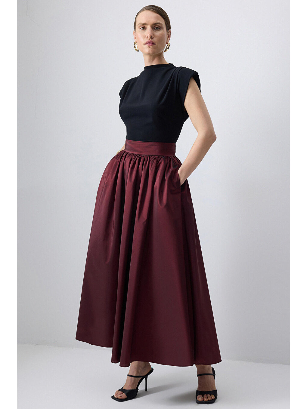 Bordo Beli Büzgülü Tafta Etek-1