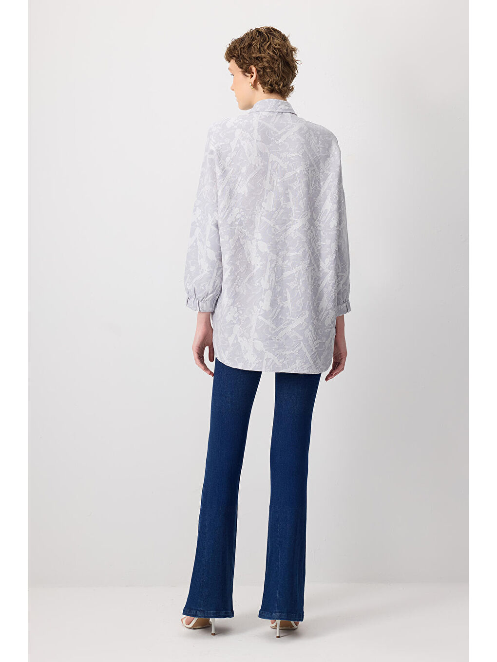 Gri Cep Detaylı Jakarlı Gömlek-3