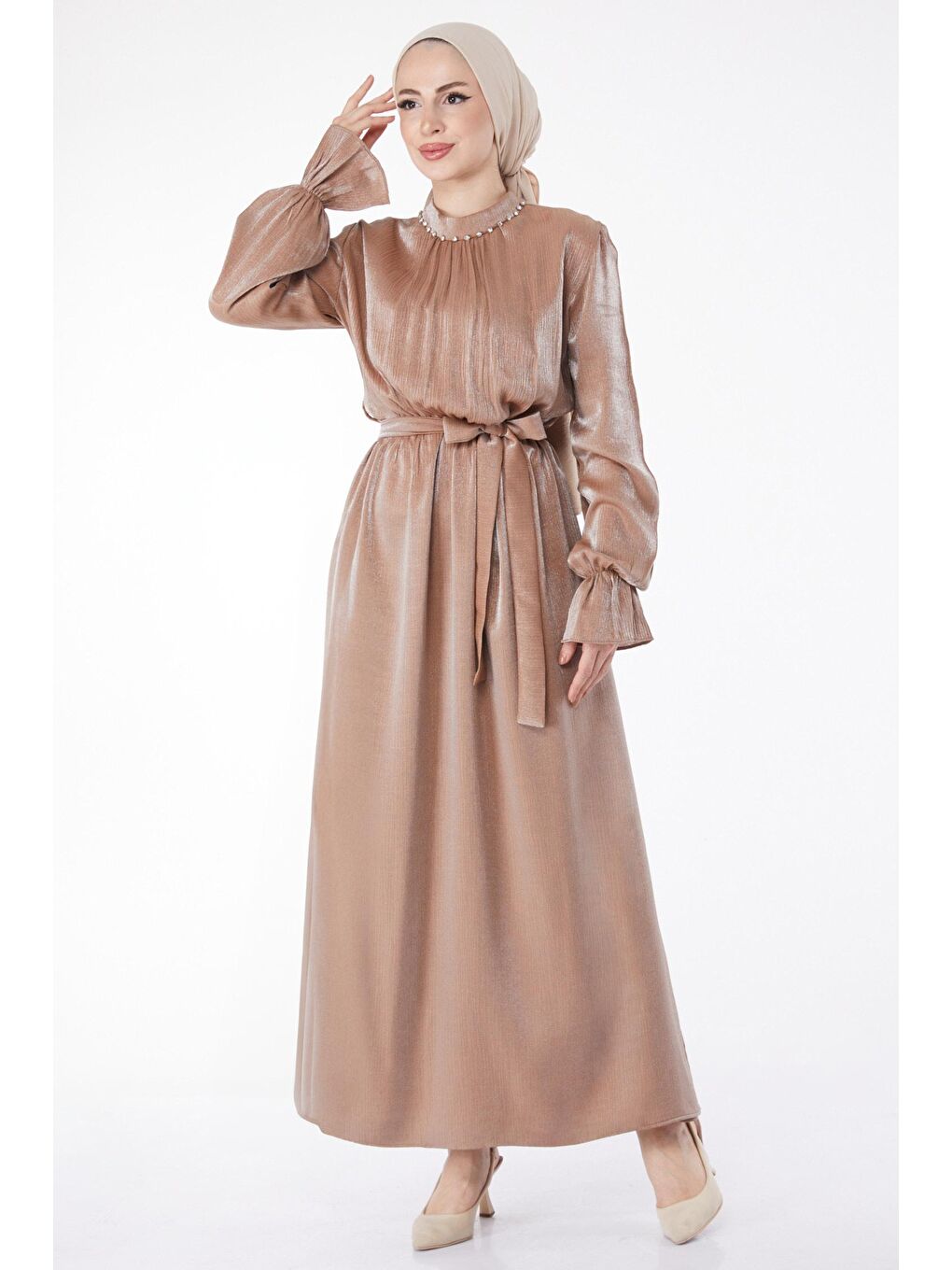 Bej Düz Hakim Yaka Kadın Vizon Taş Detaylı Kuşaklı Elbise - 25077-1