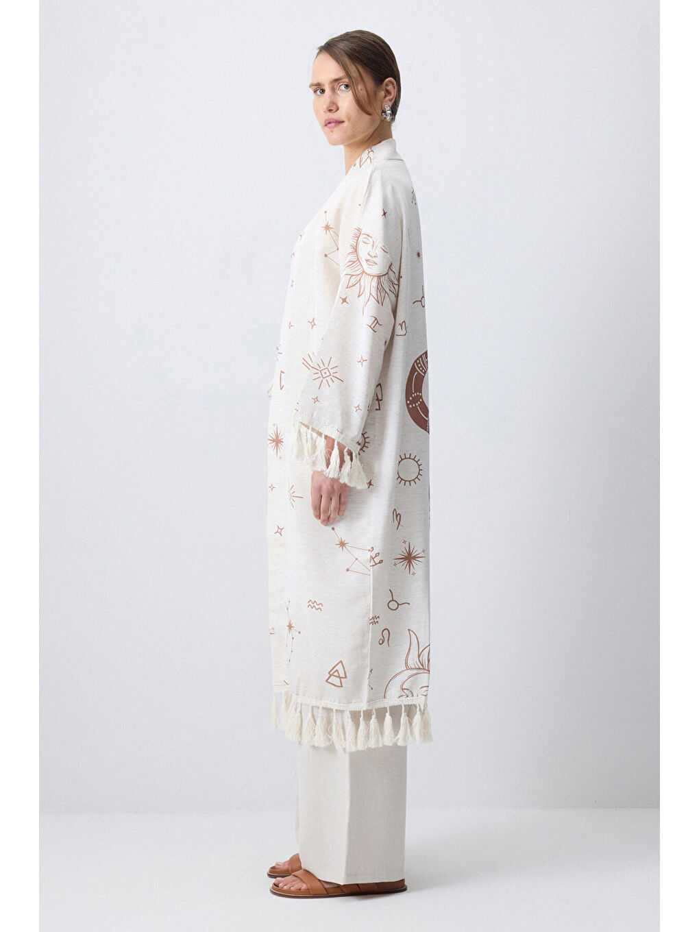 Bej Püskül Detaylı Desenli Kimono-3