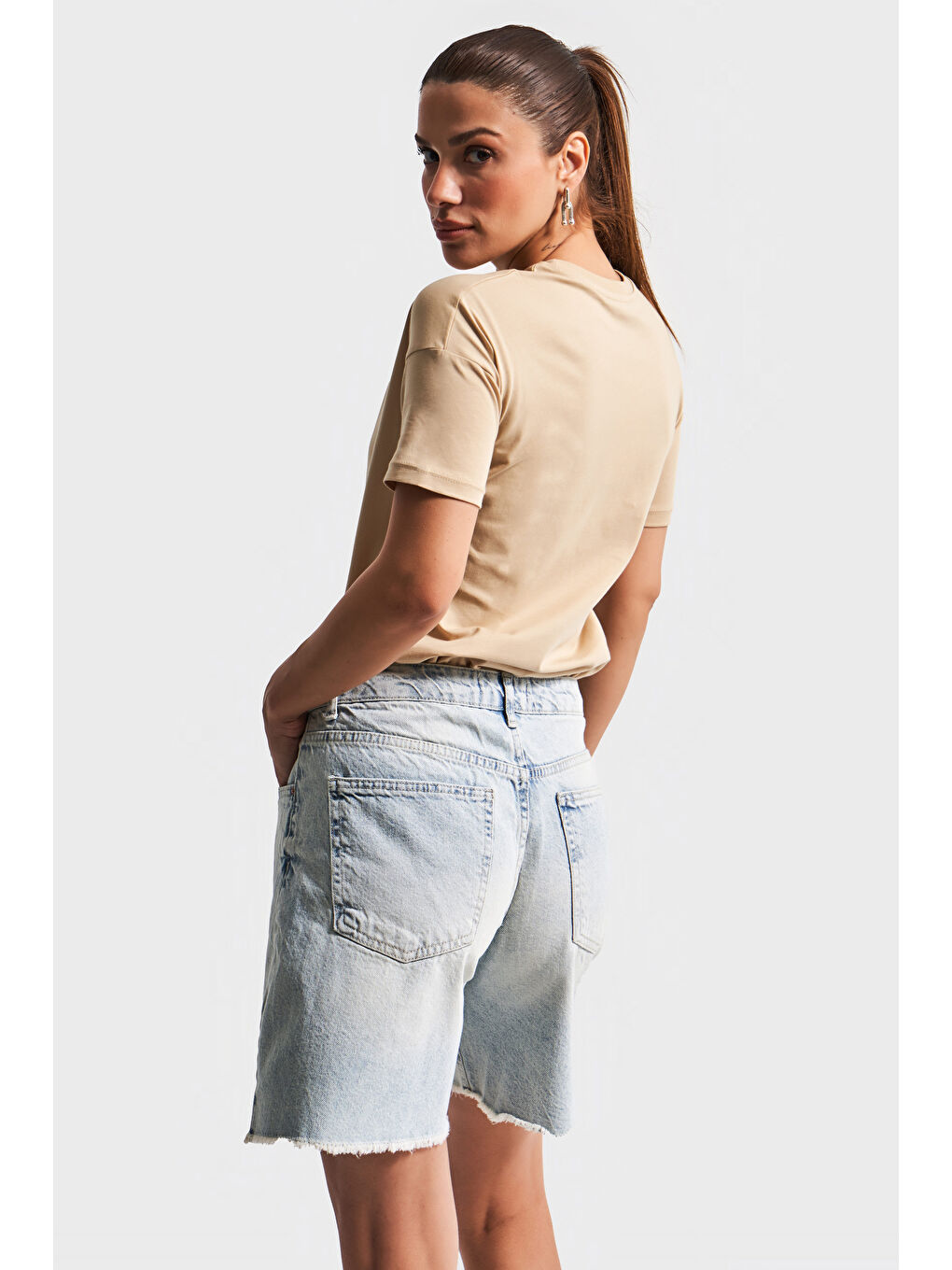 Kahverengi Kadın Sütlü Kahve Rengi S5-117 Bisiklet Yaka %100 Pamuklu Basic T-Shirt-3