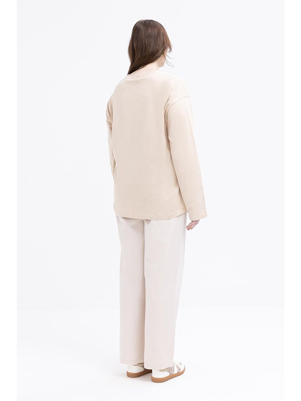 Bej Taş-Çiçek Nakışlı Uzun Kollu Büyük Beden T-Shirt-3