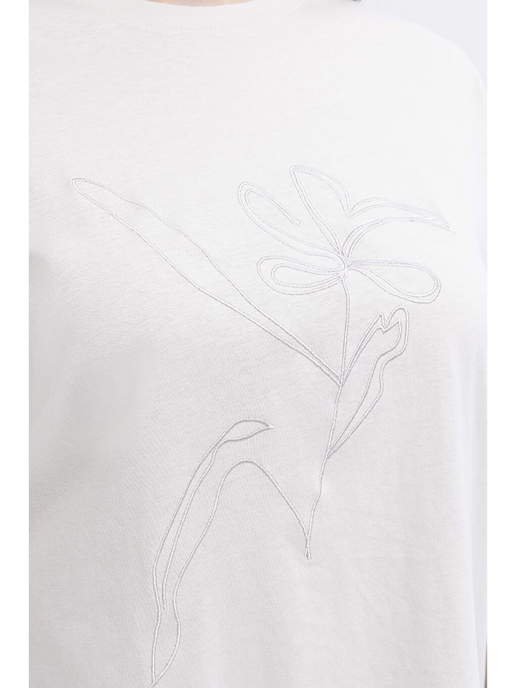 Bej-Çiçek Nakışlı Uzun Kollu Büyük Beden T-Shirt-4