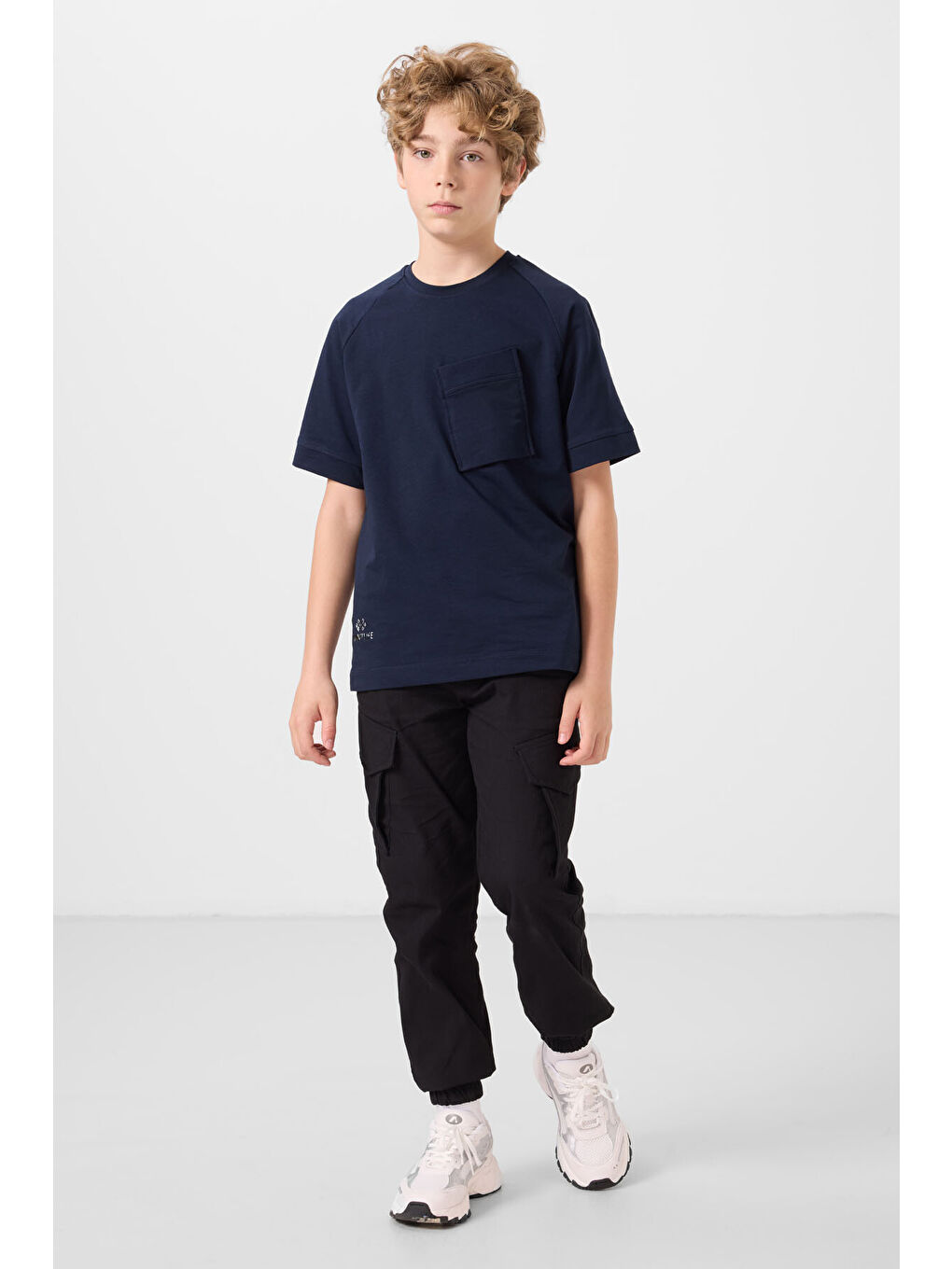 Lacivert Pamuklu Yumuşak Dokulu Oversize Cep Detaylı Erkek Çocuk T-Shirt - 11295-1