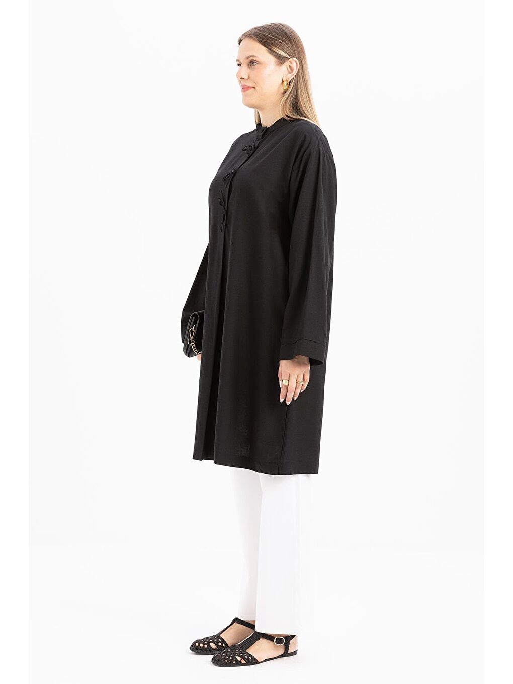 Siyah-Yarım Patlı Bağlamalı Keten Tunik-2