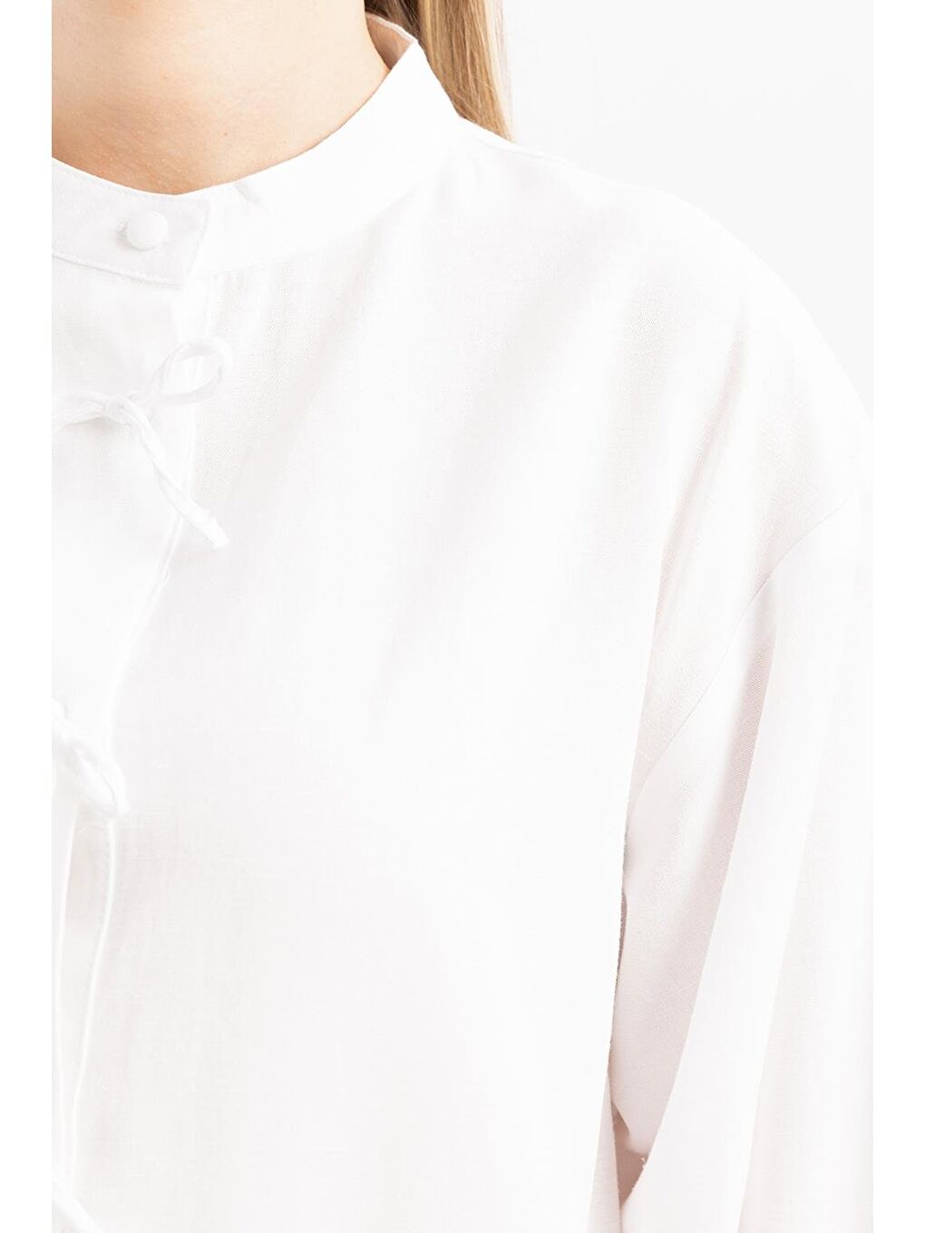 Beyaz-Yarım Patlı Bağlamalı Keten Tunik-4