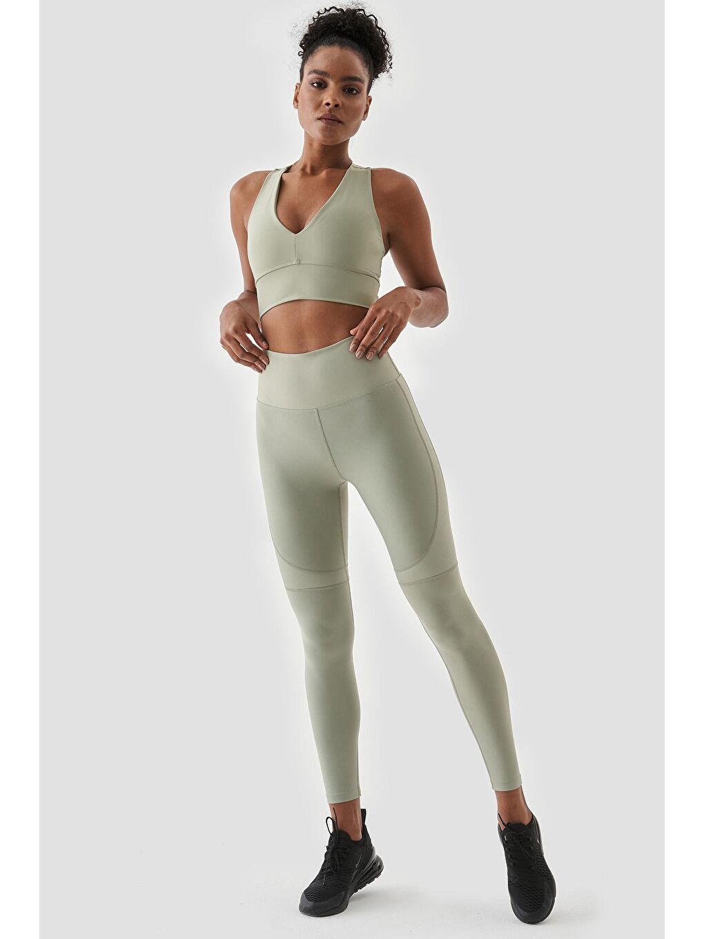 Yvonne Parlak Parça Detaylı Açık Yeşil Spor Tayt