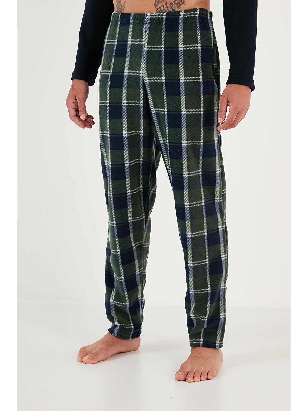 Lacivert Ekoseli Regular Fit Düğmeli Bisiklet Yaka Kışlık Polar Erkek Pijama Takımı 60961001-3