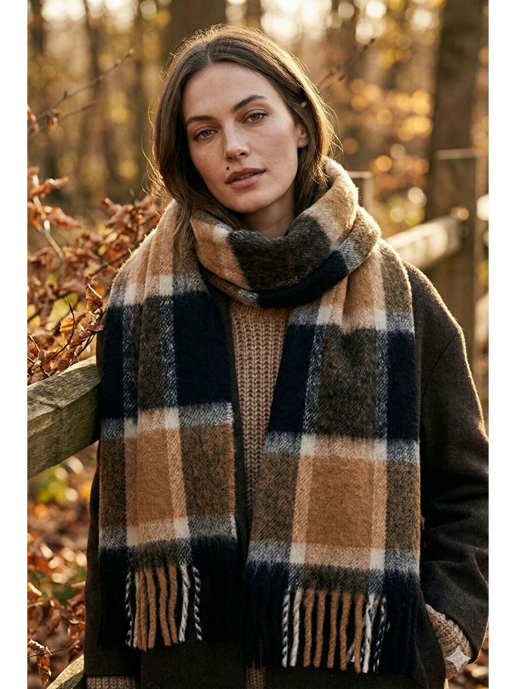 Karışık Kadın Siyah Ekose Desenli Atkı-Şal SAL1304-2