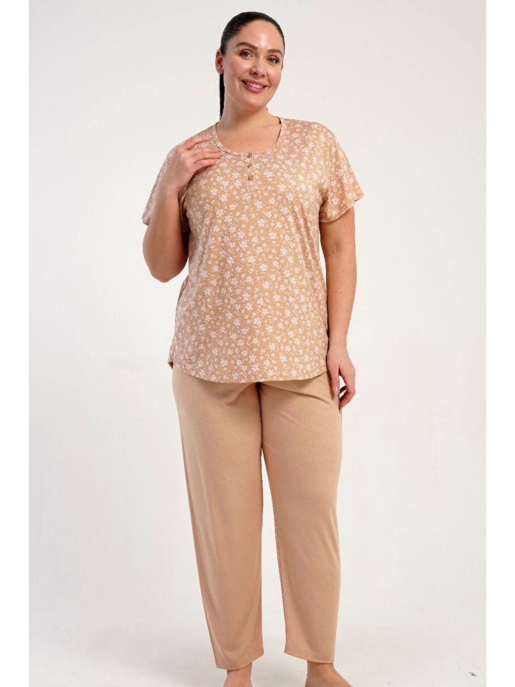 Kahverengi Büyük Beden Bisiklet Yaka Yarım Düğmeli Pijama Takımı Açık Kahve-512251