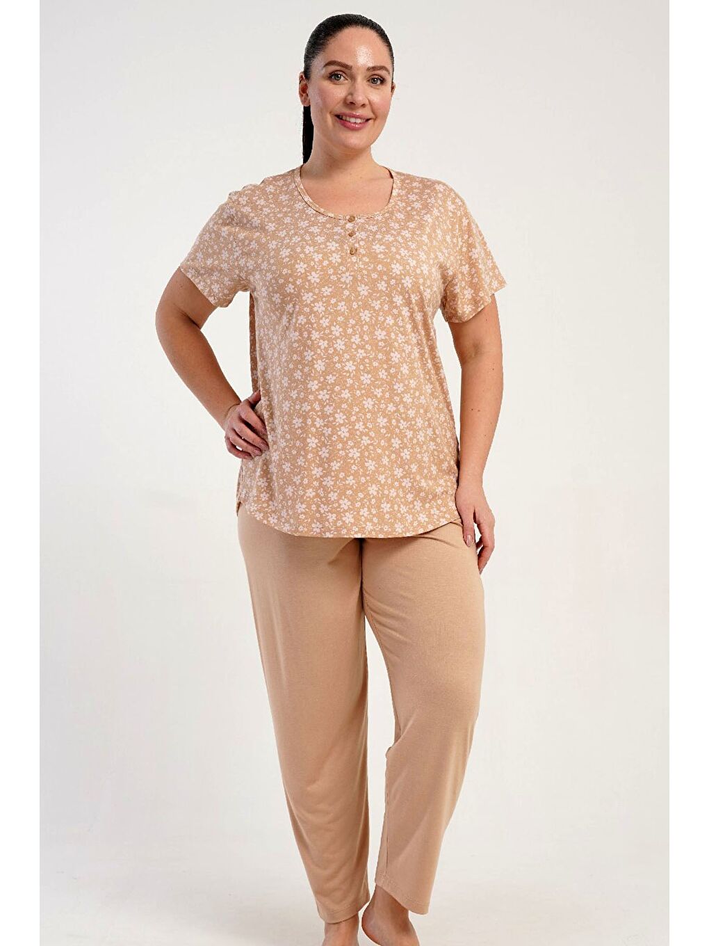 Kahverengi Büyük Beden Bisiklet Yaka Yarım Düğmeli Pijama Takımı Açık Kahve-512251-1