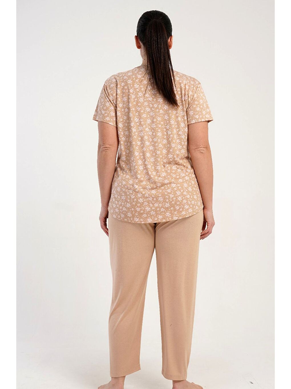 Kahverengi Büyük Beden Bisiklet Yaka Yarım Düğmeli Pijama Takımı Açık Kahve-512251-2