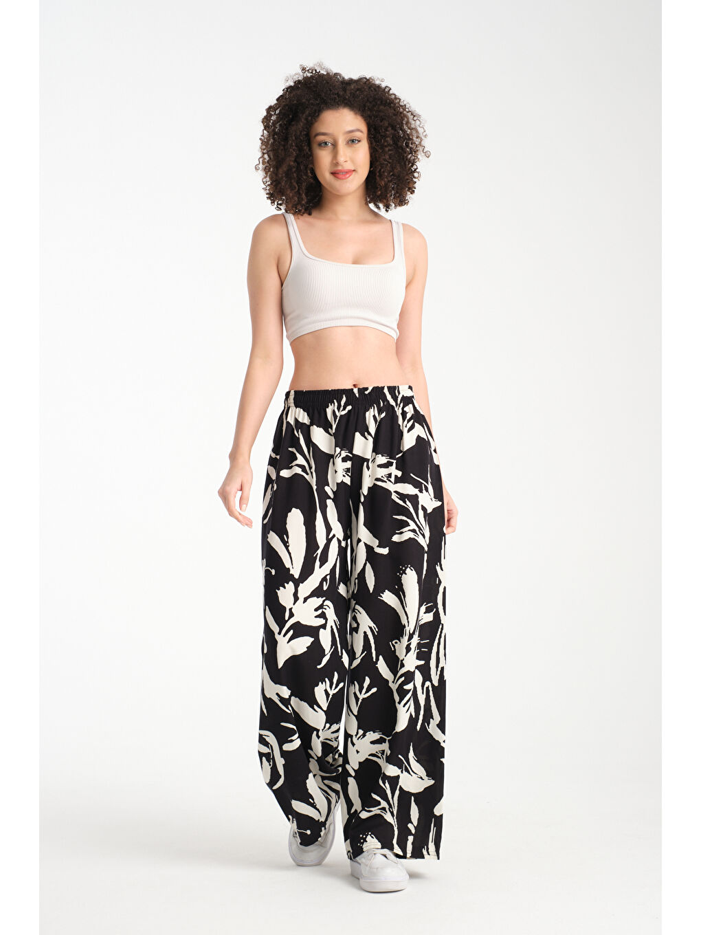 Siyah Kadın Desenli Dökümlü Viskon Pantolon 1060-1