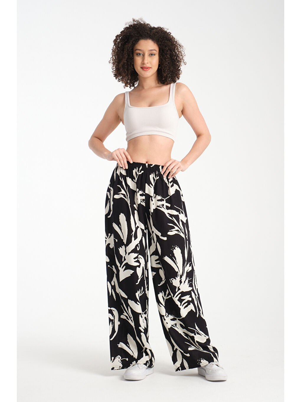 Siyah Kadın Desenli Dökümlü Viskon Pantolon 1060-4