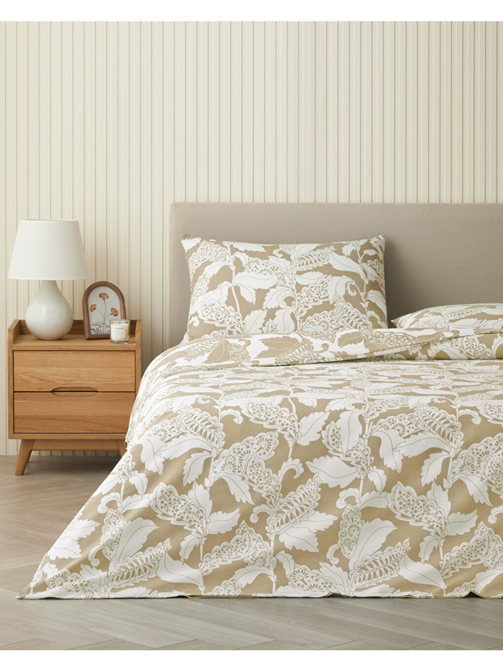 Gentle Swirl Kolay Ütülenir Çift Kişilik Nevresim Takımı 200x220 cm Sarı-1