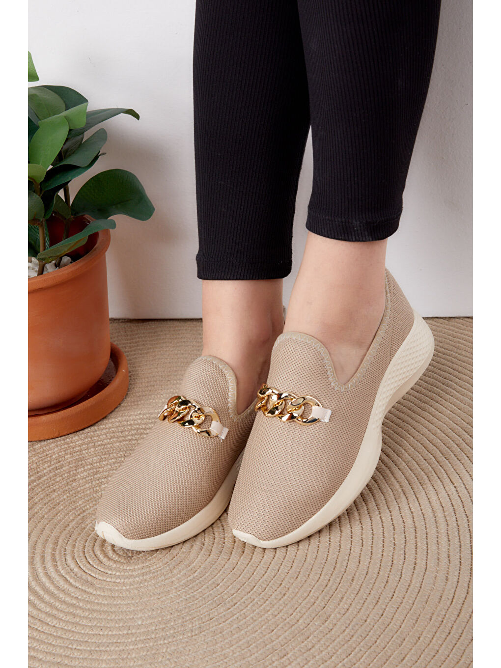 Kadın Bej Zincir Tokalı Spor Ayakkabı - 27069