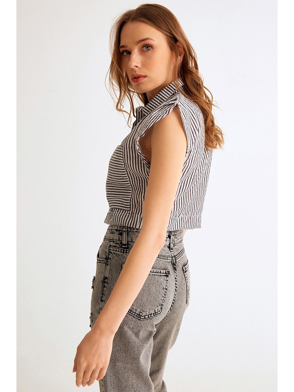 Siyah Kolsuz Çift Cepli Çizgili Gömlek-1