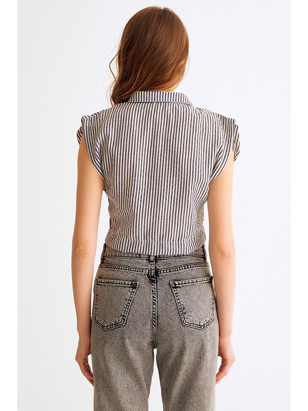 Siyah Kolsuz Çift Cepli Çizgili Gömlek-3