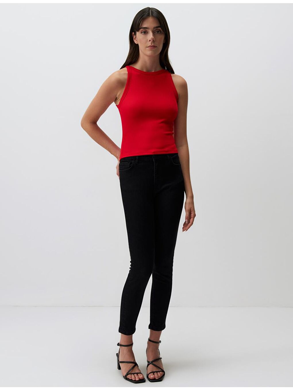 Kırmızı Dar Kesim Kolsuz Halter Yaka Basic Örme Atlet-1