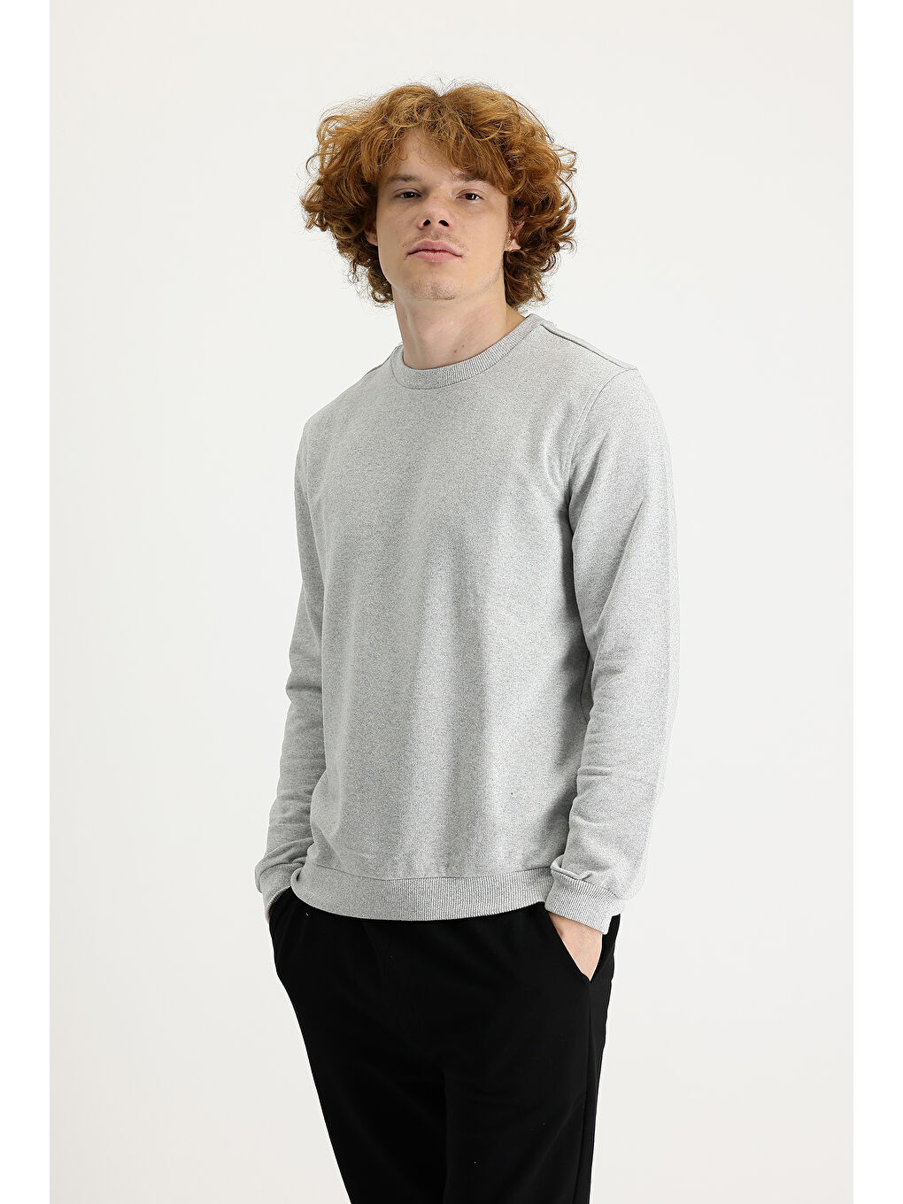 Gri Bisiklet Yaka Pamuklu Büyük Beden Sweatshirt-1