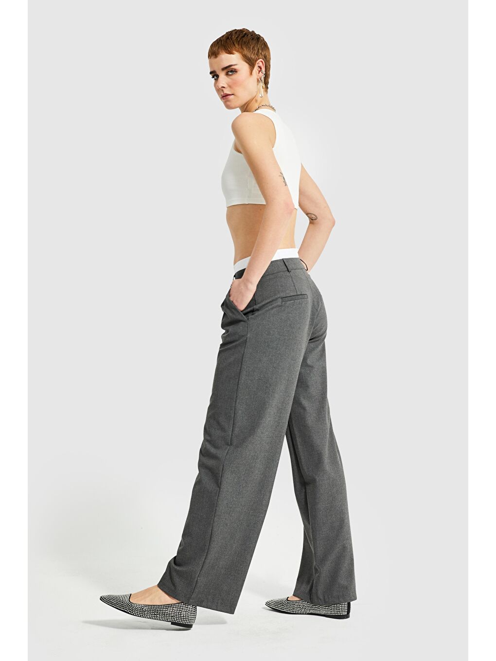 Kadın Antrasit Renk Pileli Çift Kemer Boxer Detaylı Palazzo Pantolon-3